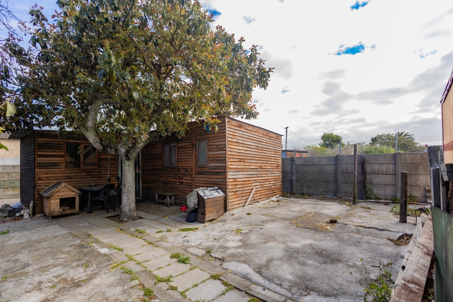 3 Bedroom Property for Sale in Elsies River Western Cape